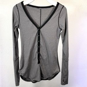 Sexy Lululemon button down super soft sz4